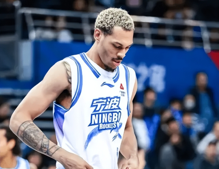 开云登录网址入口-宁波冲突后续!兹利已走人,刘家成更衣室下令:破坏团队就滚蛋!|贝兹利|体育比赛|球队|比赛|数据_新浪体育_新浪新闻